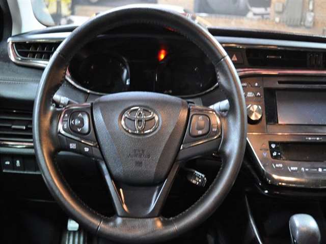 2013 Toyota Avalon XLE 4dr Sedan